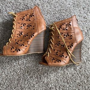 Detailed Booties